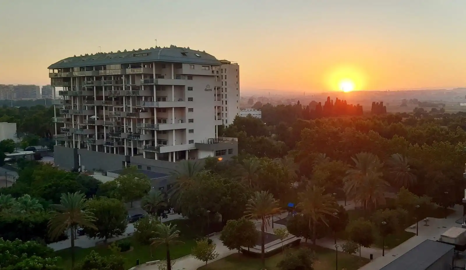 Vista exterior de Ático en venta en Valencia con Aire acondicionado, Calefacción y Jardín privado