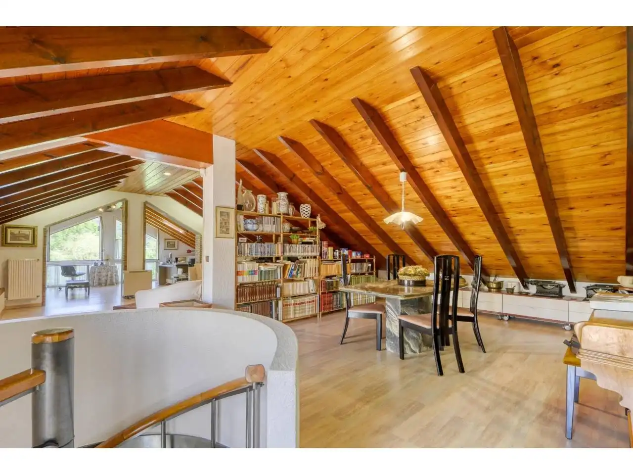Comedor de Casa o chalet en venta en La Vall d'en Bas con Calefacción, Jardín privado y Parquet