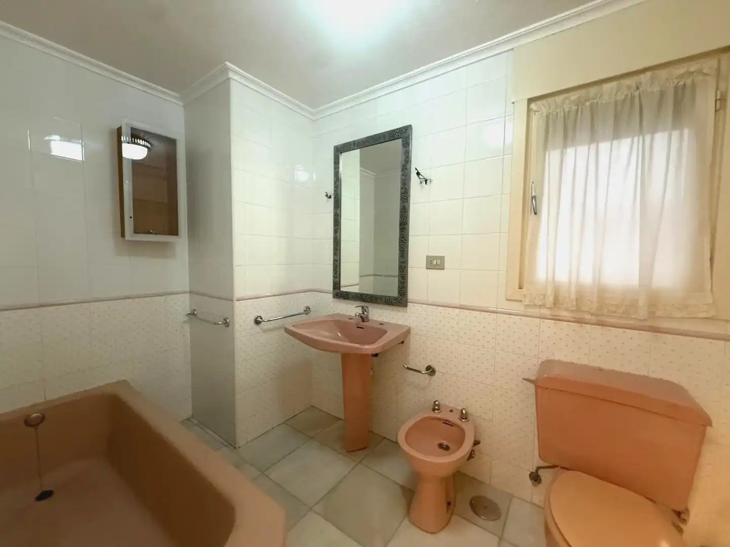 Baño de Piso en venta en Avilés con Calefacción, Parquet y Terraza