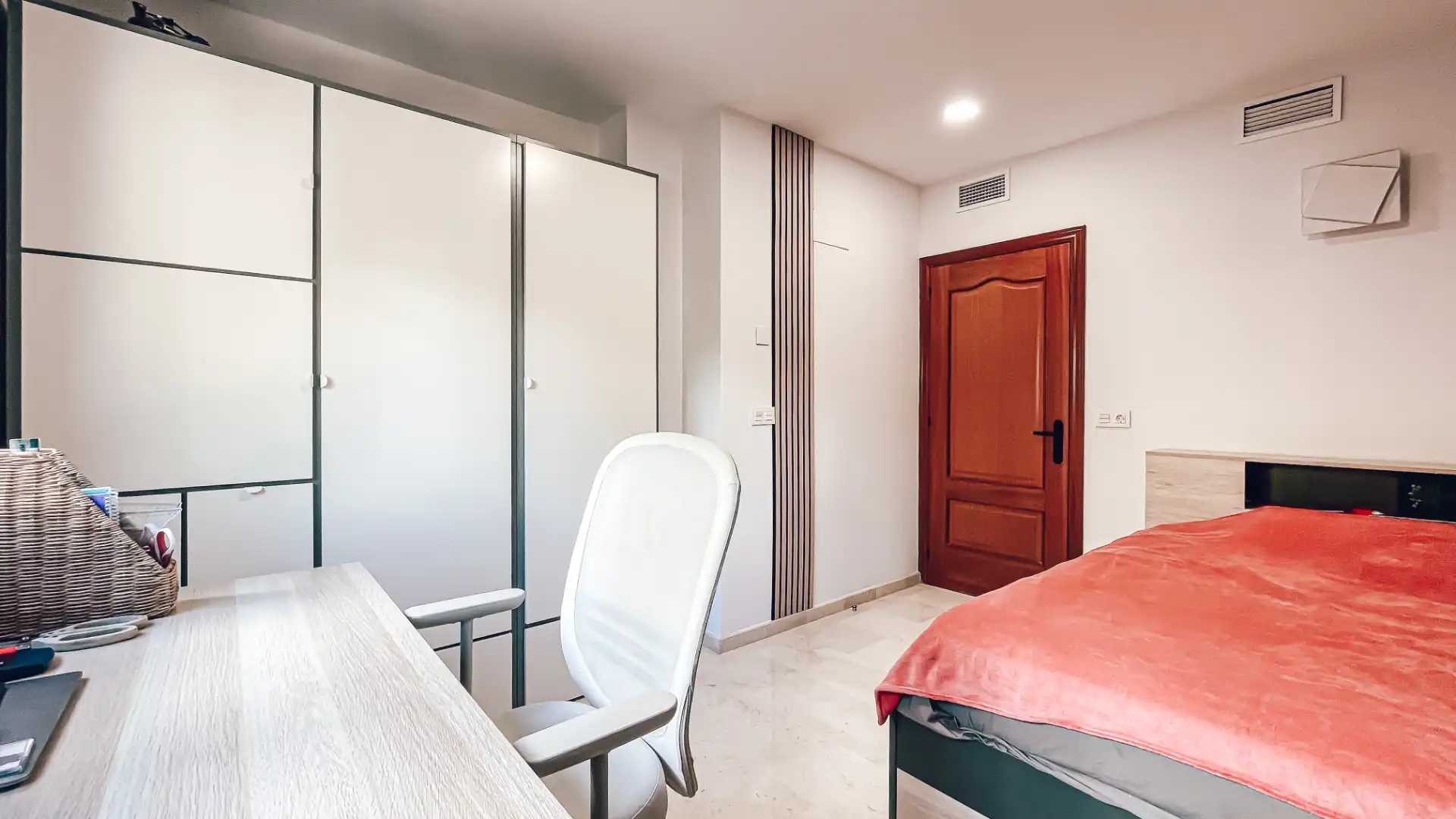 Bedroom of Flat for sale in Casares  with Air Conditioner, Private garden and Terrace