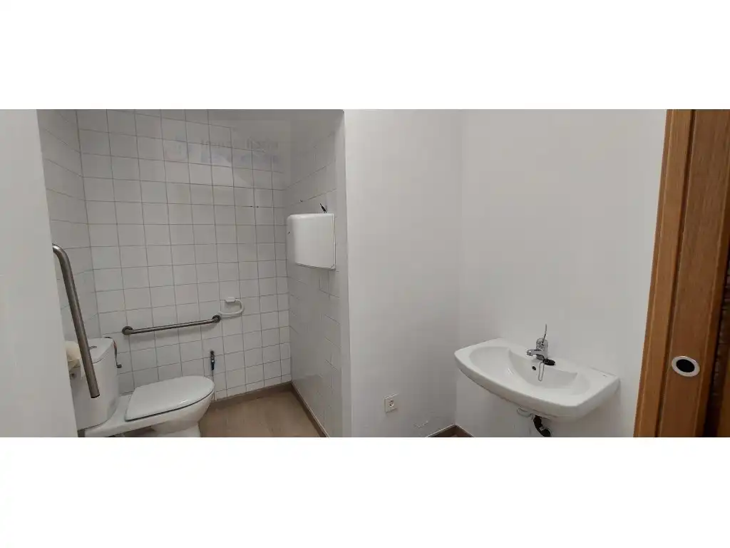 Bathroom of Commercial properties for rent in Silleda
