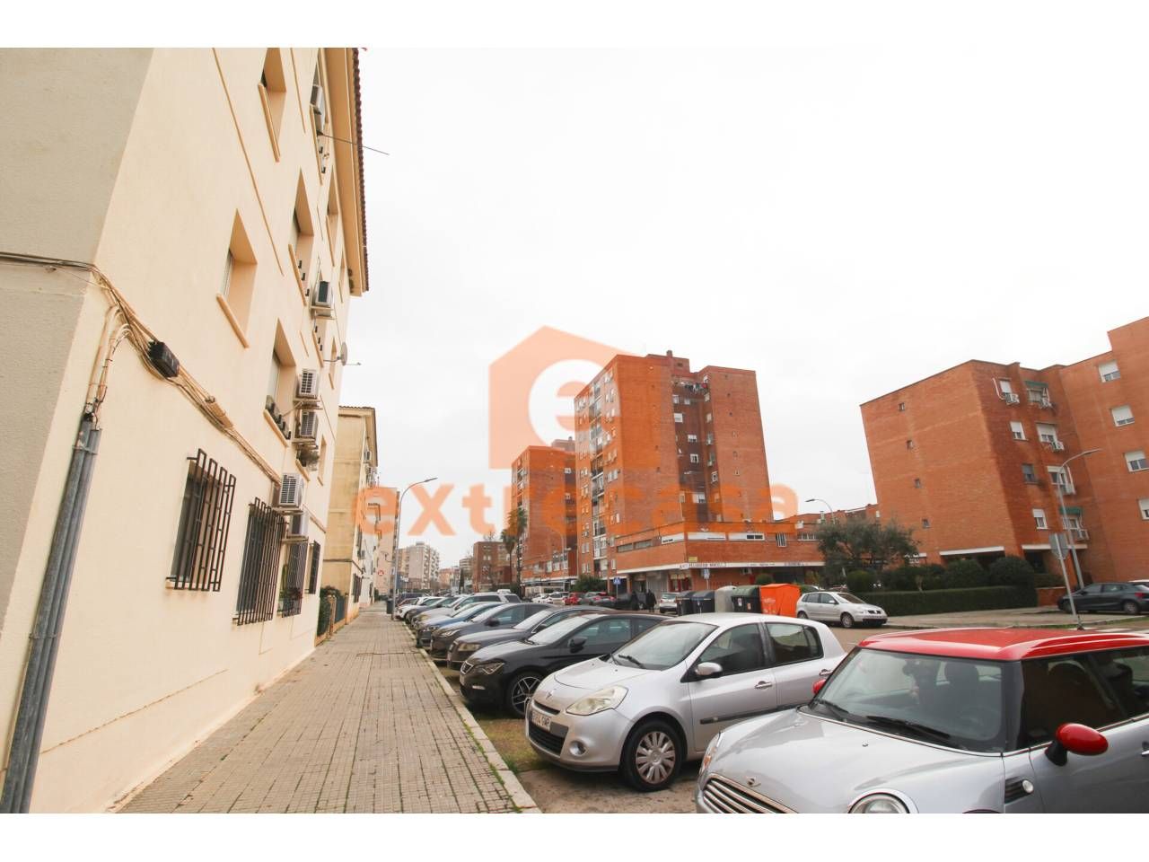 Aparcament de Pis de lloguer en Badajoz Capital amb Aire condicionat, Terrassa i Moblat