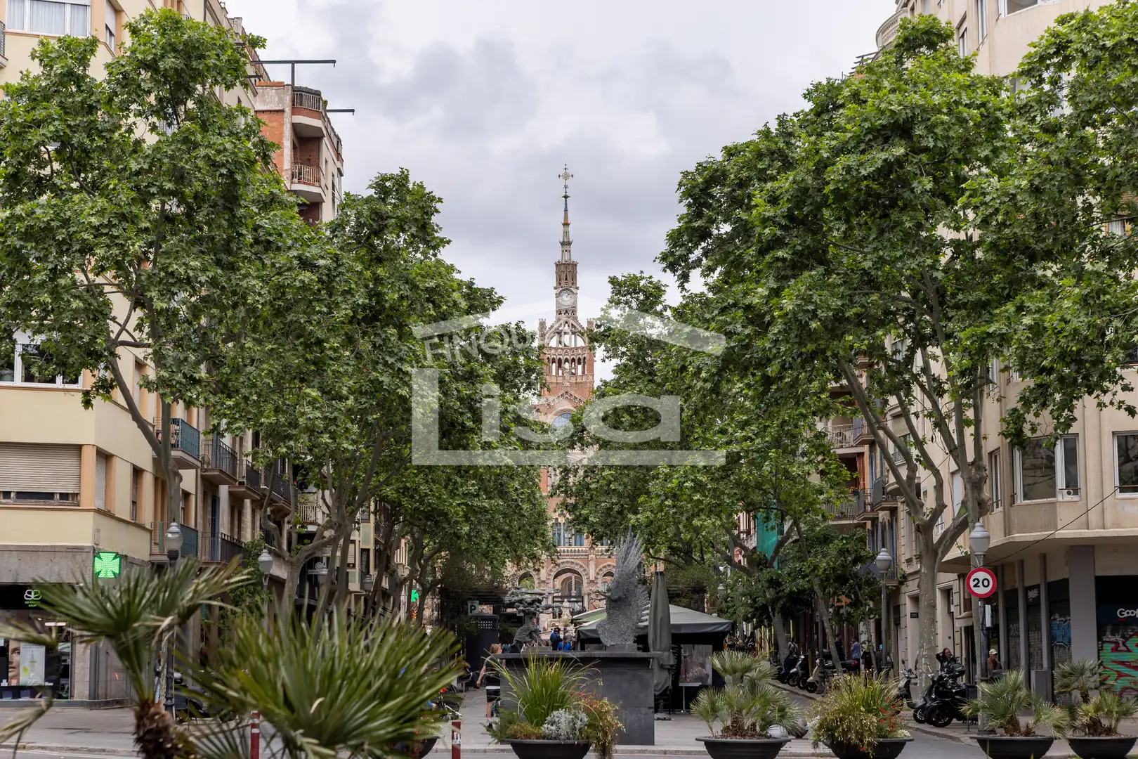 Vista exterior de Pis en venda en Barcelona amb Balcó