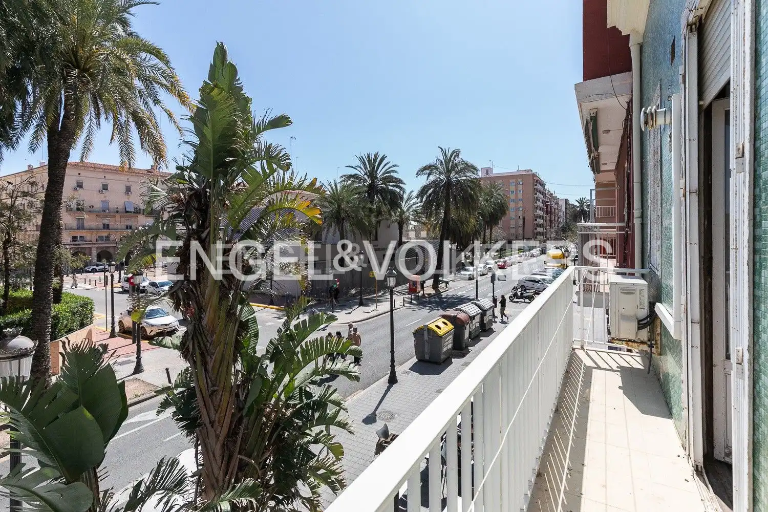 Außenansicht von Wohnung zum Verkauf in Valencia mit Klimaanlage, Heizung und Abstellraum