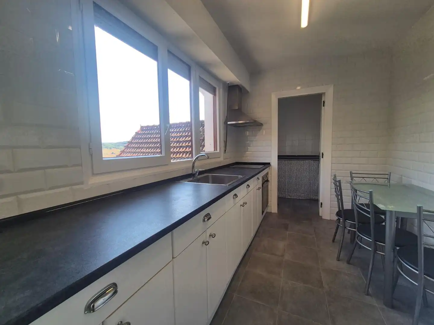Cuina de Apartament en venda en Valle de Mena amb Terrassa