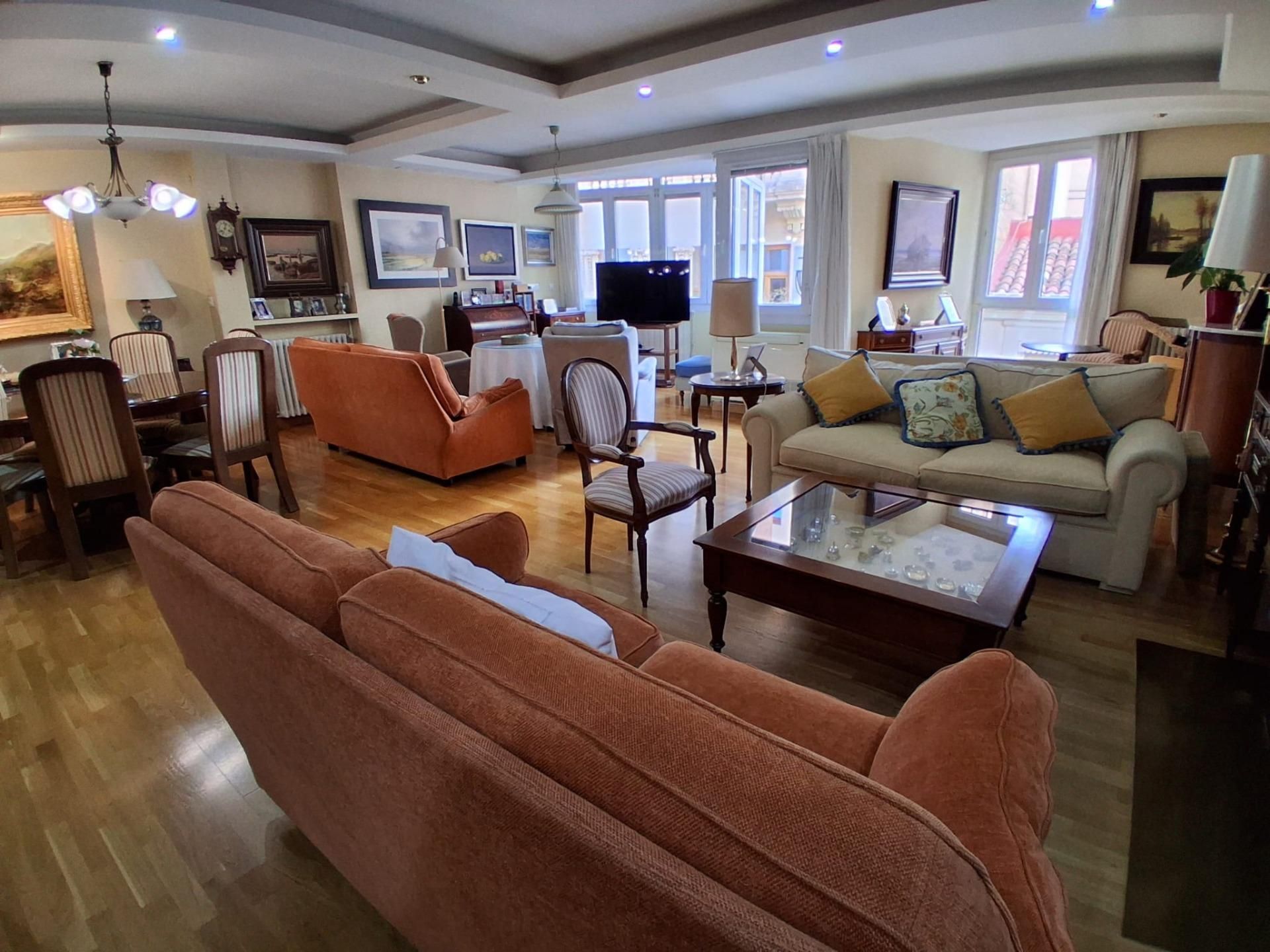 Sala d'estar de Pis en venda en  Albacete Capital amb Aire condicionat, Calefacció i Balcó