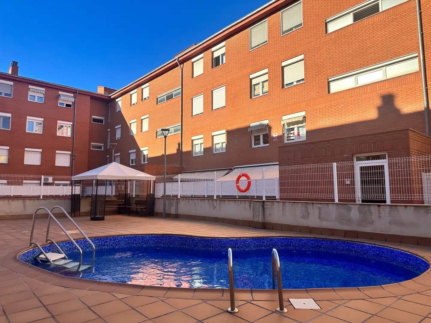 Piscina de Ático en venta en Terrassa con Aire acondicionado, Calefacción y Parquet