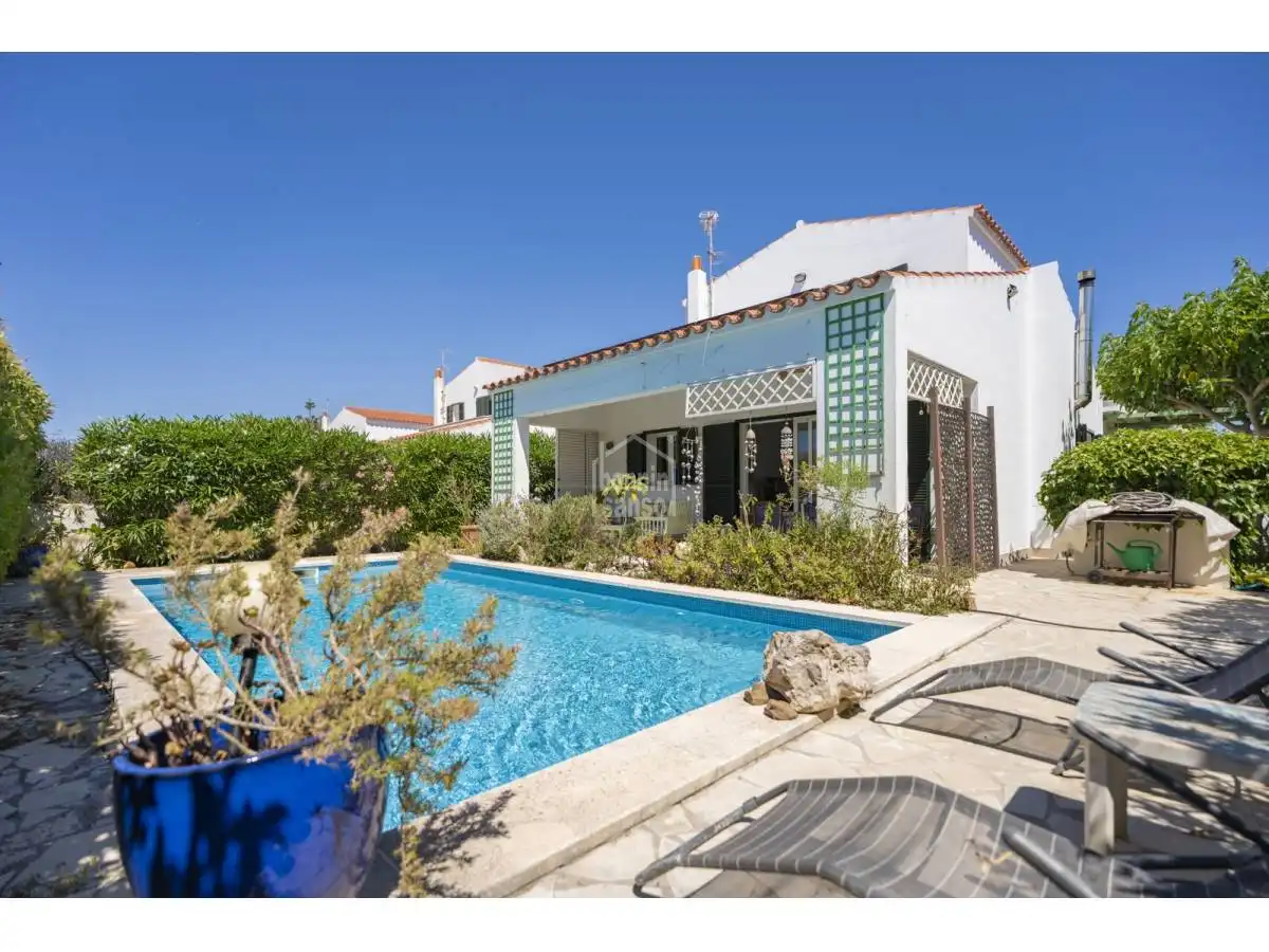 Piscina de Casa o xalet en venda en Es Castell amb Calefacció, Jardí privat i Terrassa