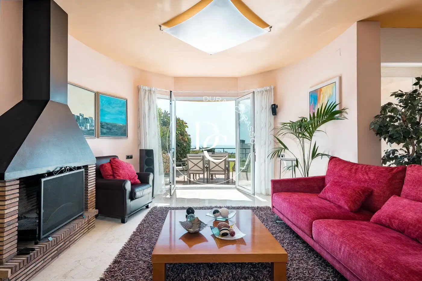 Sala de estar de Casa o chalet en venta en Sitges con Aire acondicionado, Calefacción y Jardín privado