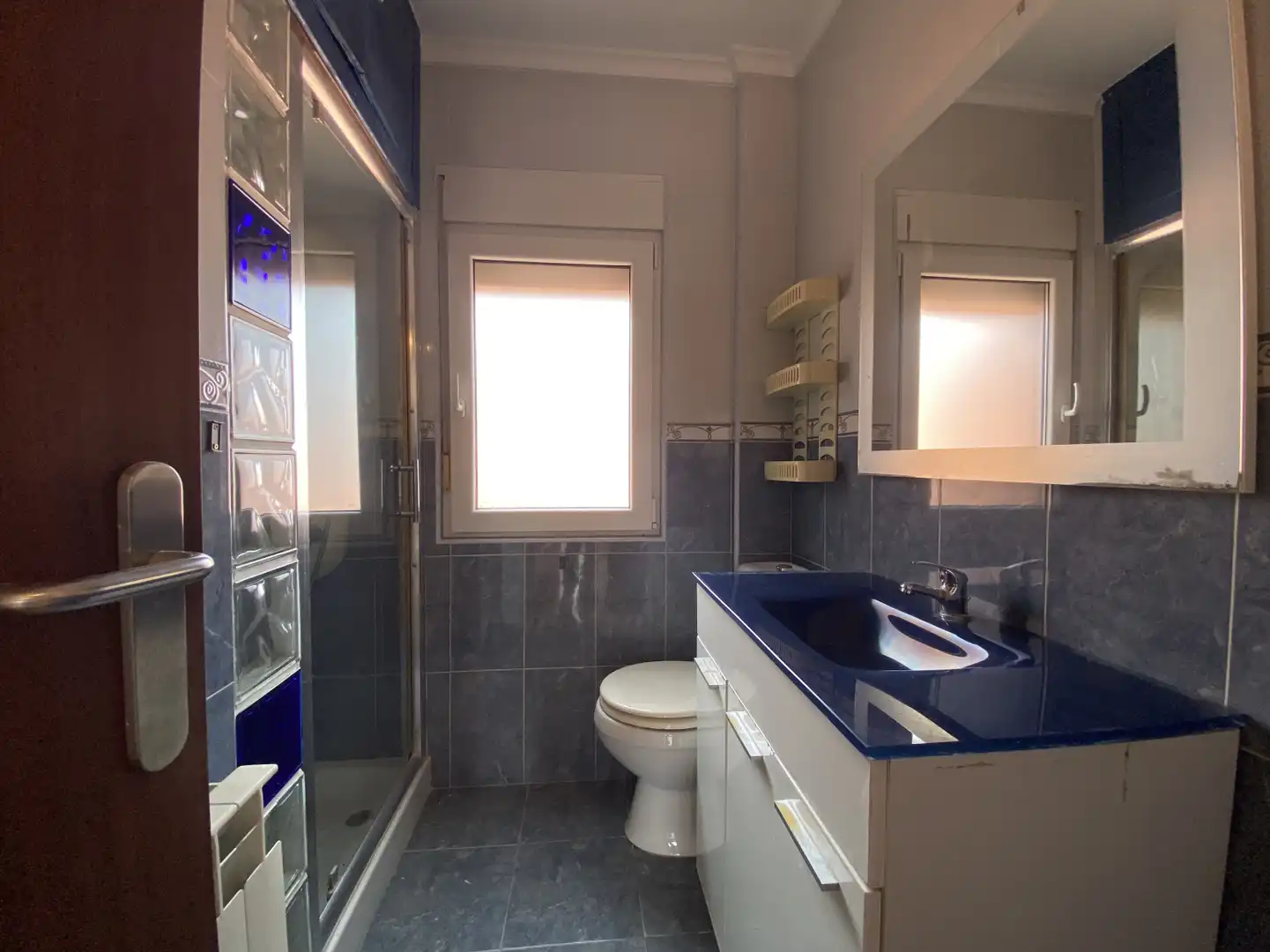 Bathroom of Flat for sale in Tanos
