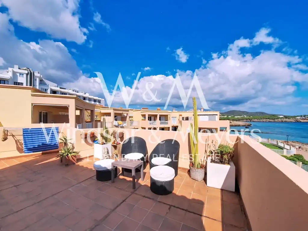Terraza de Apartamento en venta en Santa Eulària des Riu con Aire acondicionado, Amueblado y Piscina comunitaria