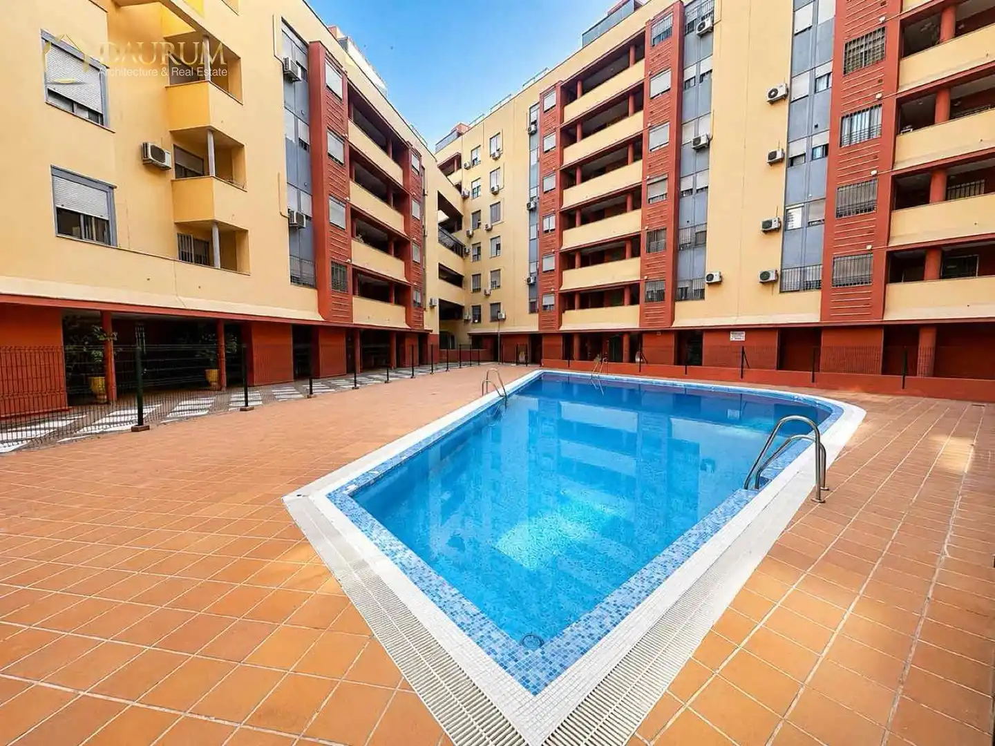 Swimming pool of Flat for sale in Sevilla  with Air Conditioner, Heating and Swimming Pool