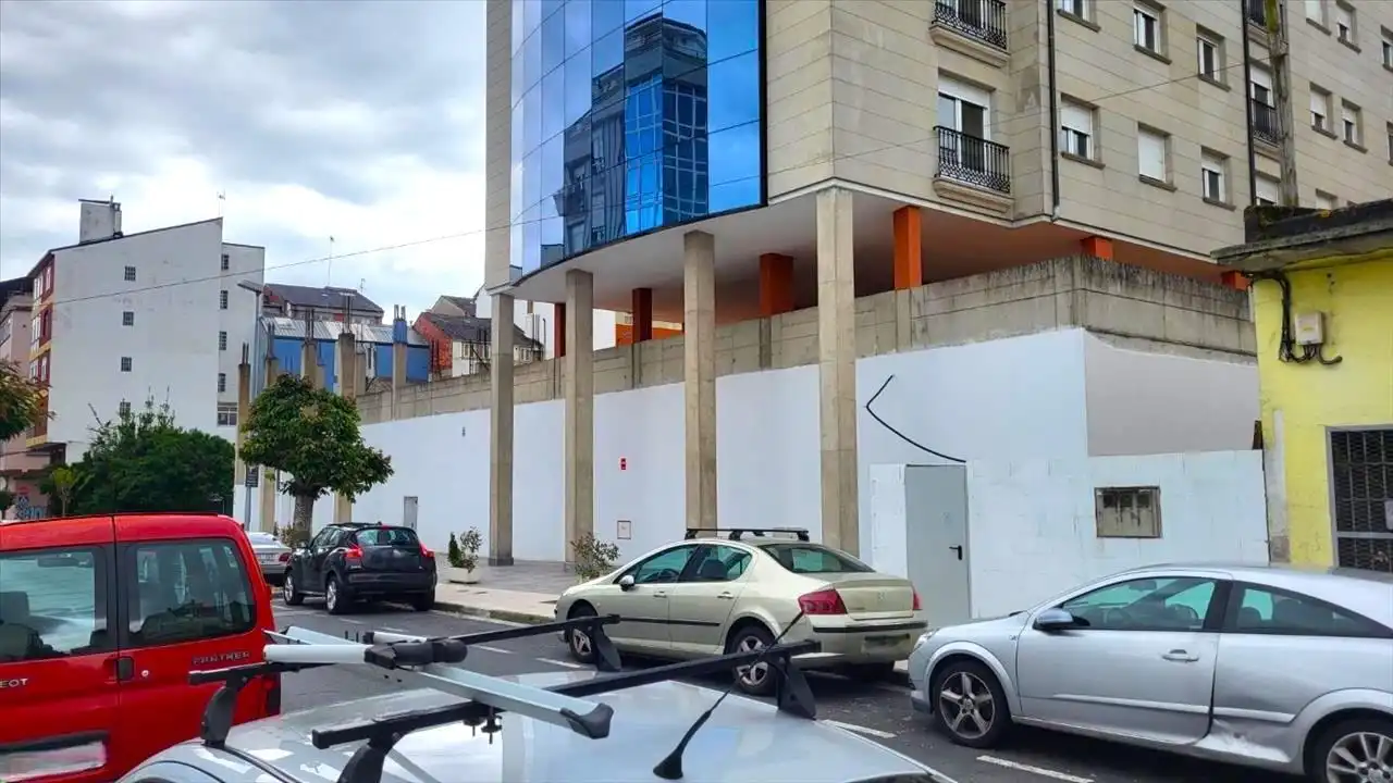 Local comercial en venda a Calle de Río Eo 7