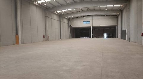 Foto 2 von Fabrikhallen zur Miete in Zona Industrial, Barberà del Vallès