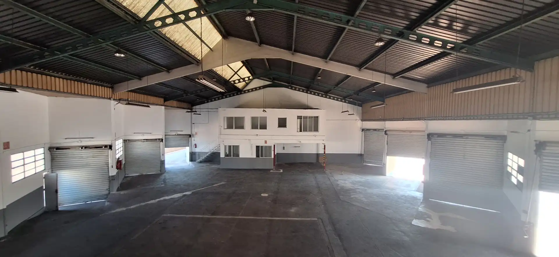 Exterior view of Industrial buildings for rent in Xirivella