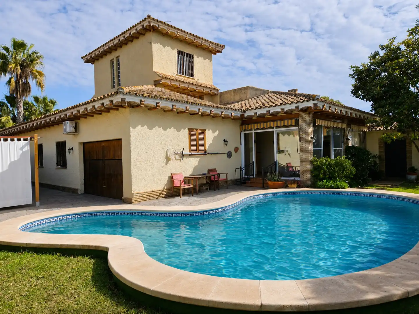 Piscina de Casa o xalet de lloguer en L'Eliana amb Aire condicionat, Calefacció i Jardí privat