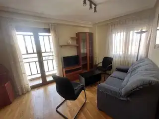 Wohnzimmer von Maisonette zur Miete in León Capital  mit Heizung, Parkett und Terrasse