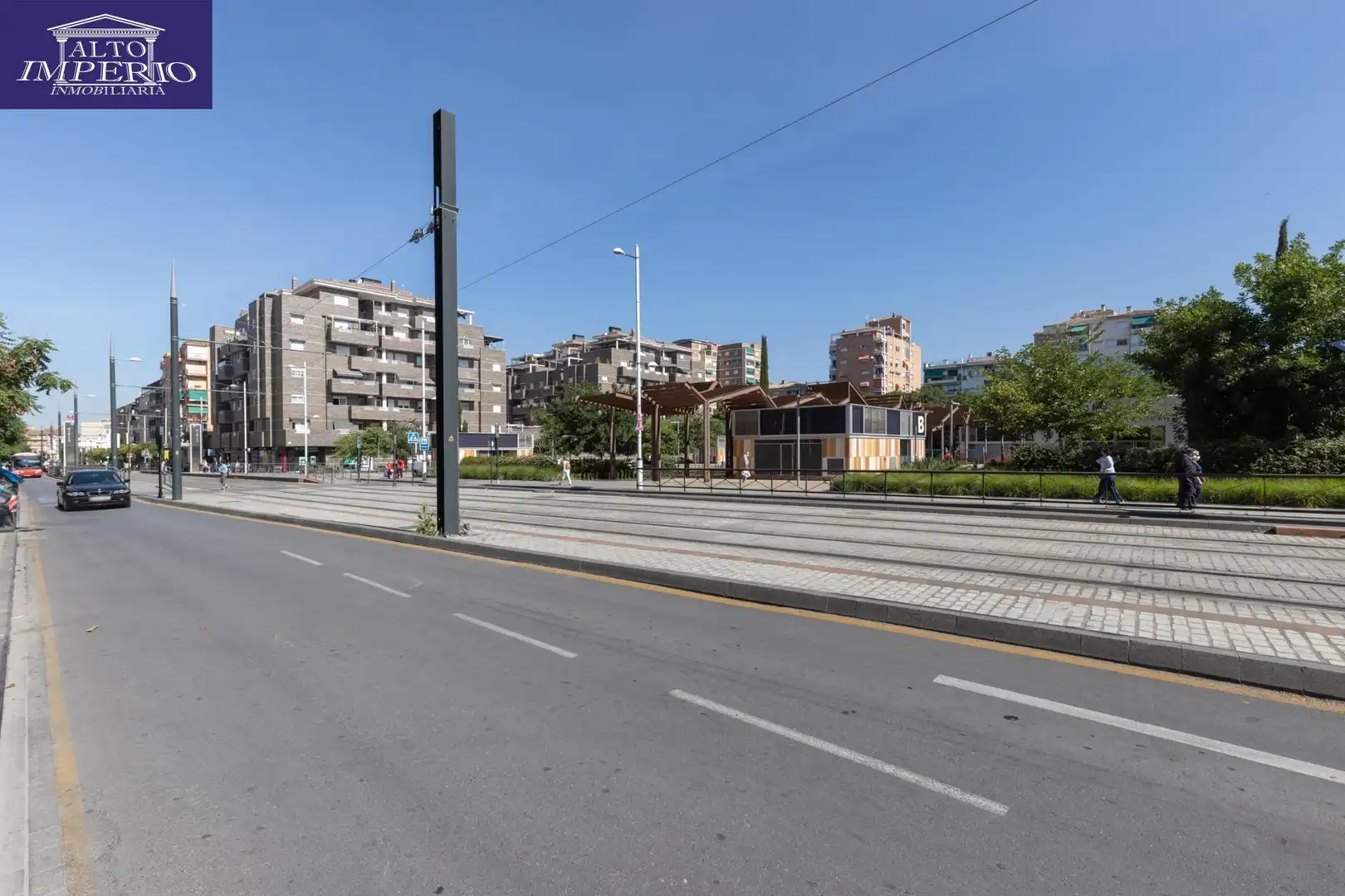 Vista exterior de Pis en venda en Granada amb Aire condicionat, Moblat i Balcó