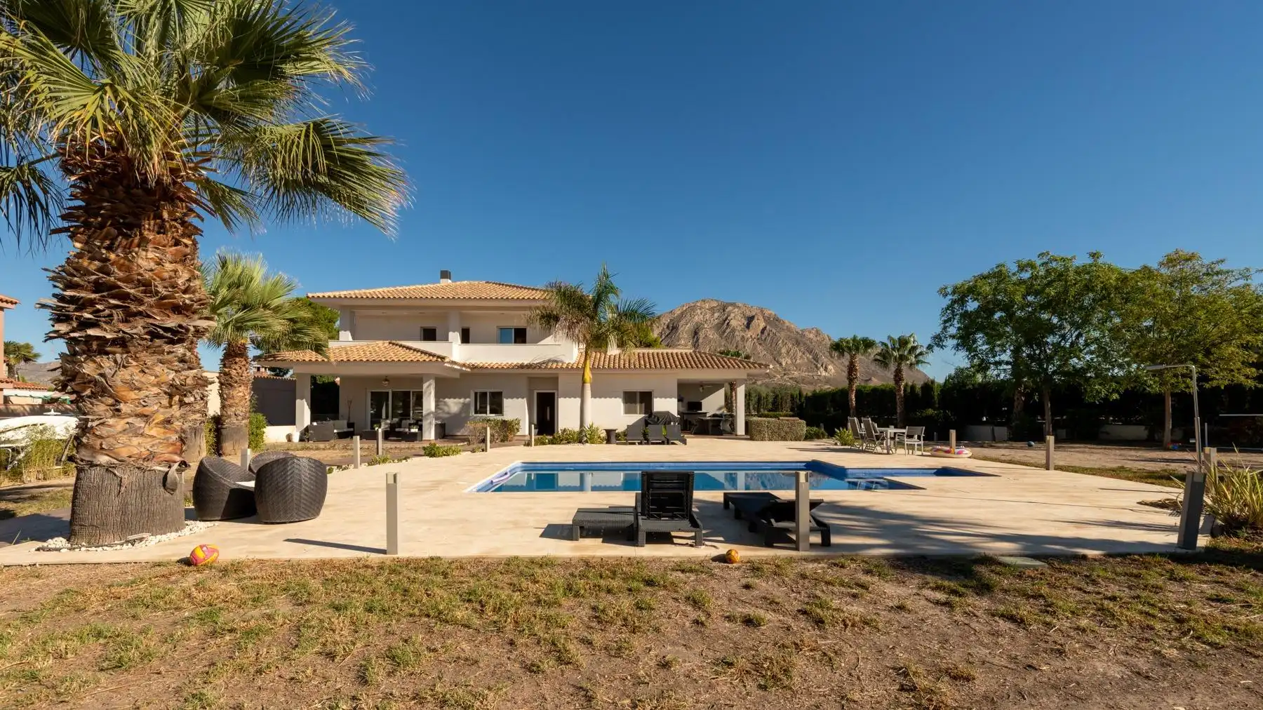 Vista exterior de Casa o chalet en venta en Alicante / Alacant con Aire acondicionado, Calefacción y Jardín privado
