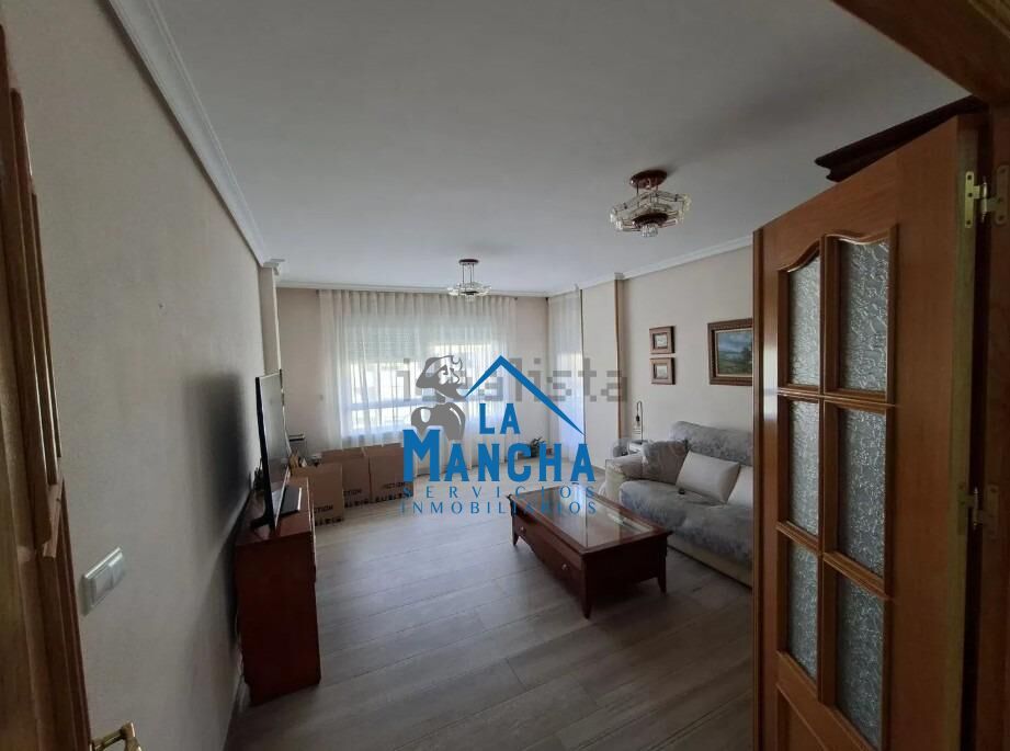 Sala d'estar de Pis en venda en  Albacete Capital amb Calefacció, Terrassa i Traster