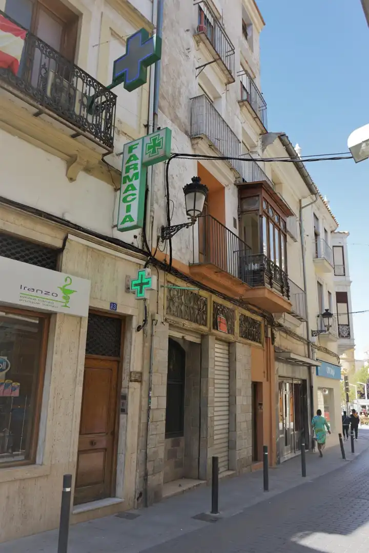 Vista exterior de Piso en venta en Requena con Trastero y Balcón
