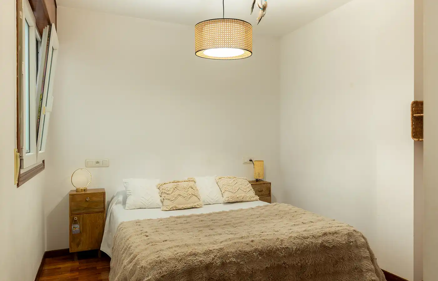 Schlafzimmer von Maisonette zum Verkauf in A Coruña Capital  mit Parkett, Ofen und Waschmaschine