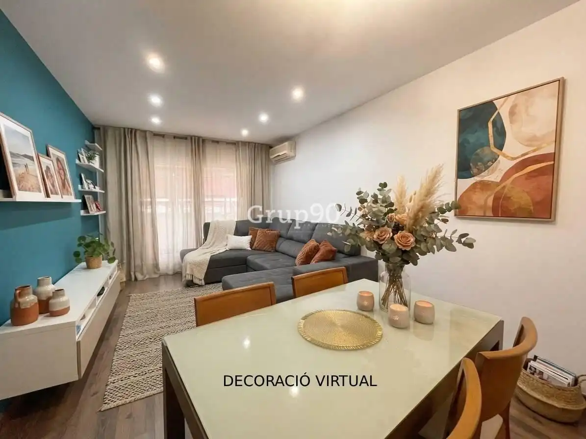 Sala de estar de Casa adosada en venta en Puigverd de Lleida con Aire acondicionado, Calefacción y Parquet