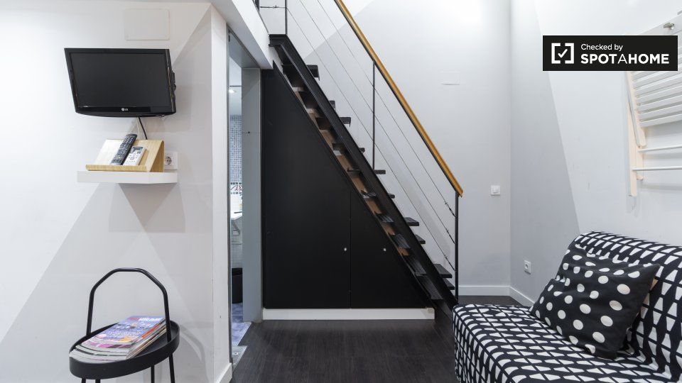 Flat to rent in  Madrid Capital  with Air Conditioner, Heating and Furnished
