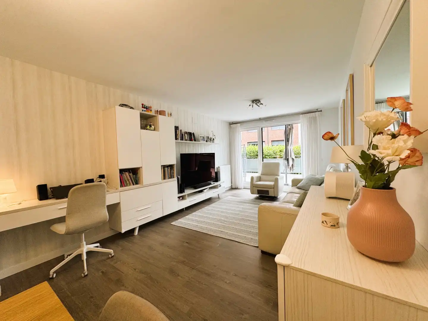 Sala de estar de Piso en venta en Urduliz con Calefacción, Parquet y Terraza