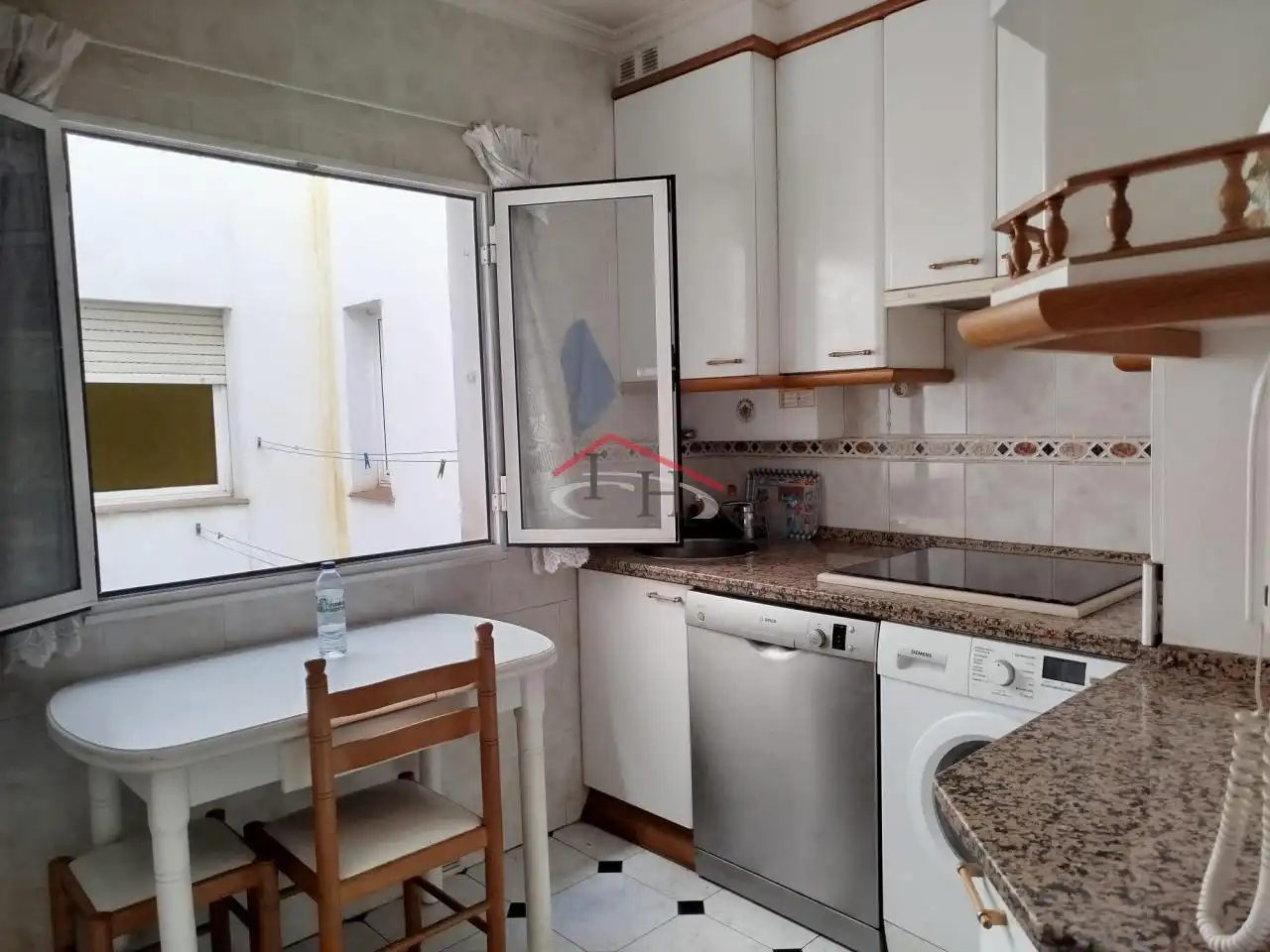 Cocina de Piso en venta en León Capital  con Calefacción, Terraza y Trastero