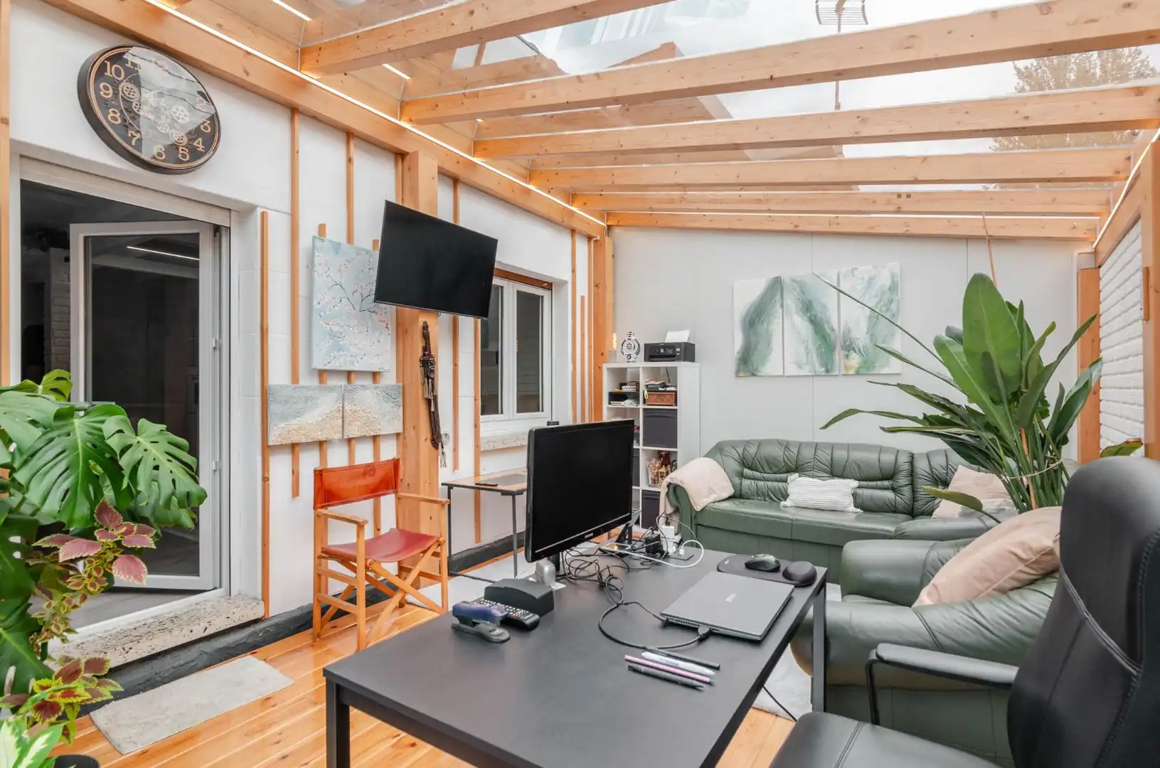 Sala d'estar de Casa o xalet en venda en Gijón  amb Aire condicionat, Calefacció i Jardí privat