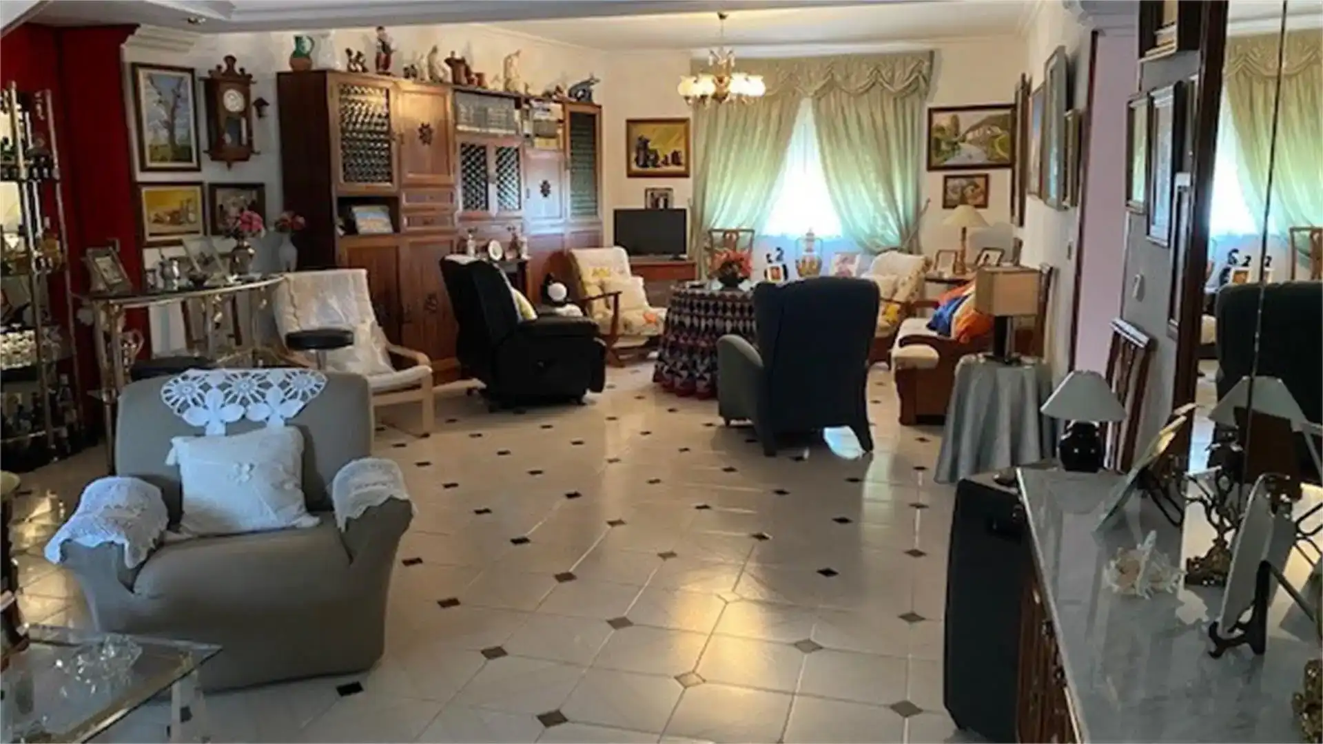 Sala d'estar de Casa o xalet en venda en Dos Hermanas amb Aire condicionat, Traster i Moblat