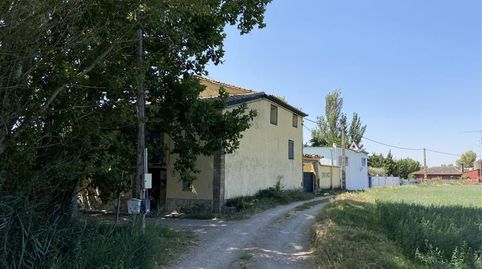 Finca con casa de 380 m2, nave y 2500 m2 de parcela con pozo, a 15 min de Huesca, imagen 4