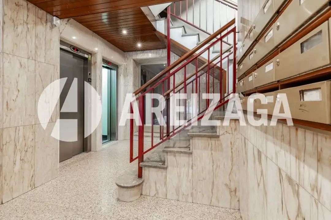 Piso en venta en Donostia - San Sebastián  con Calefacción, Terraza y Balcón