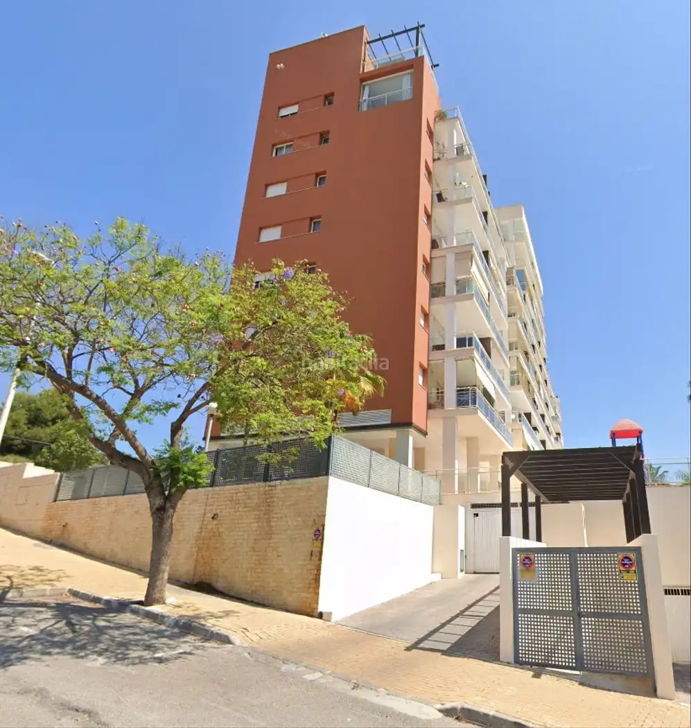Einzelparkplatz zum Verkauf in Avenida de Masnou 1