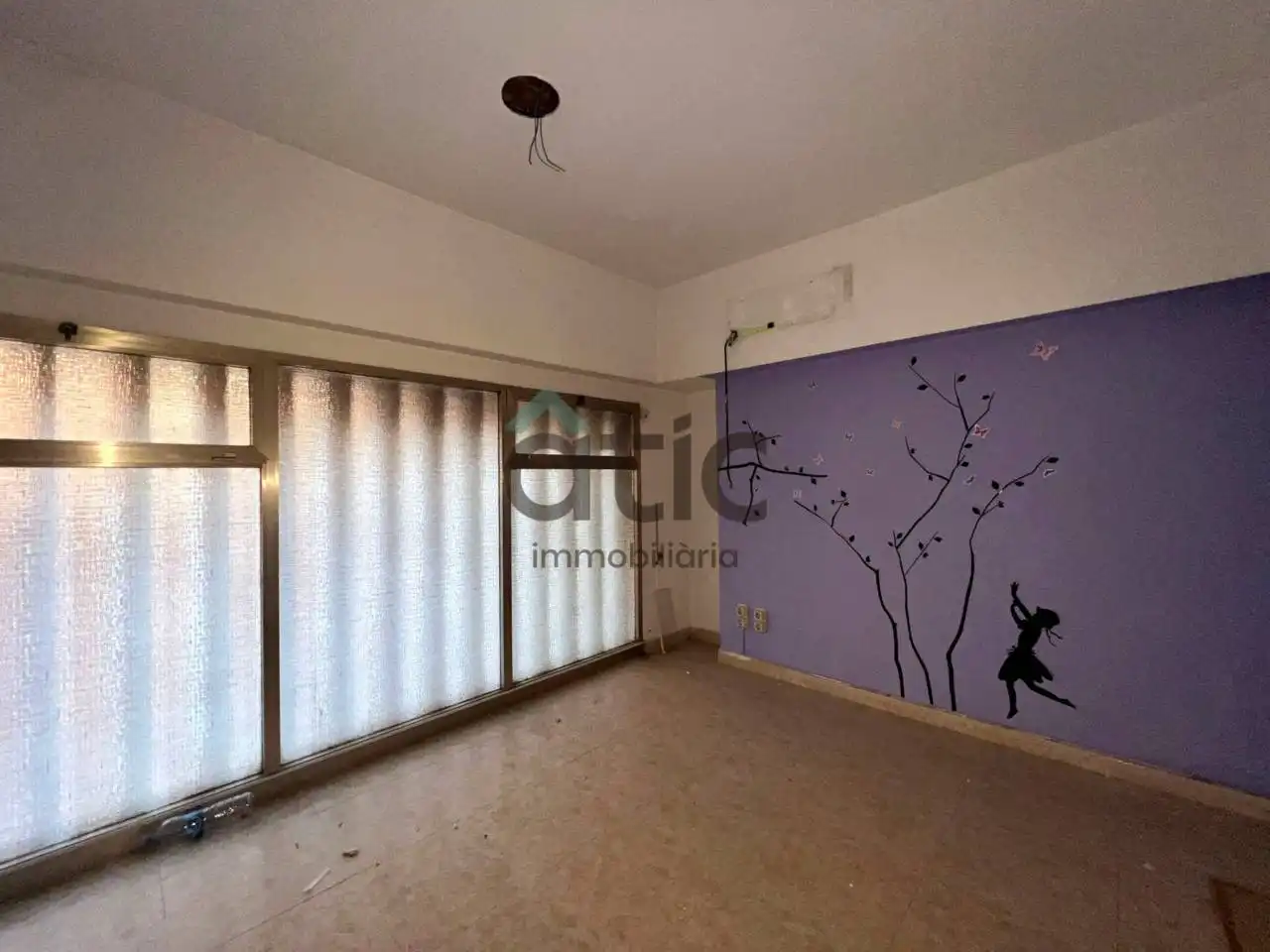 Bedroom of Office for rent in Manresa