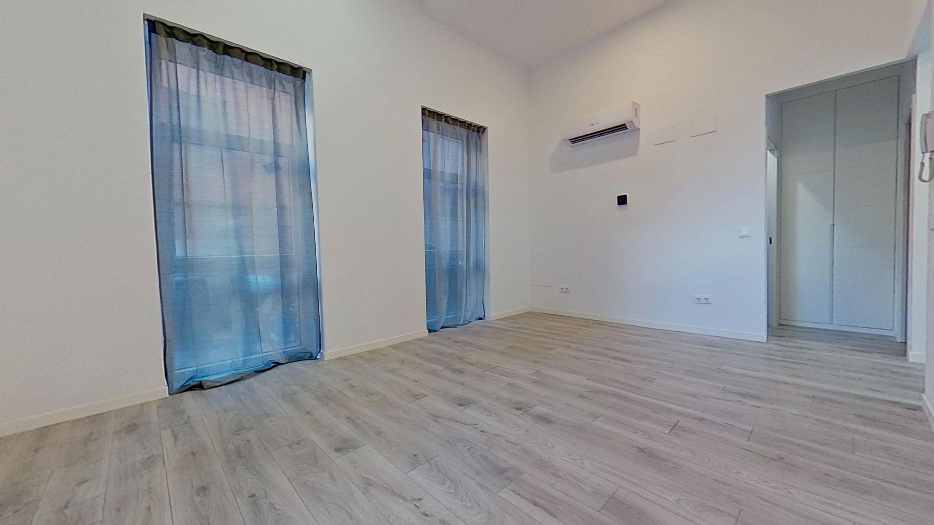 Flat for sale in  Madrid Capital  with Air Conditioner, Heating and Oven