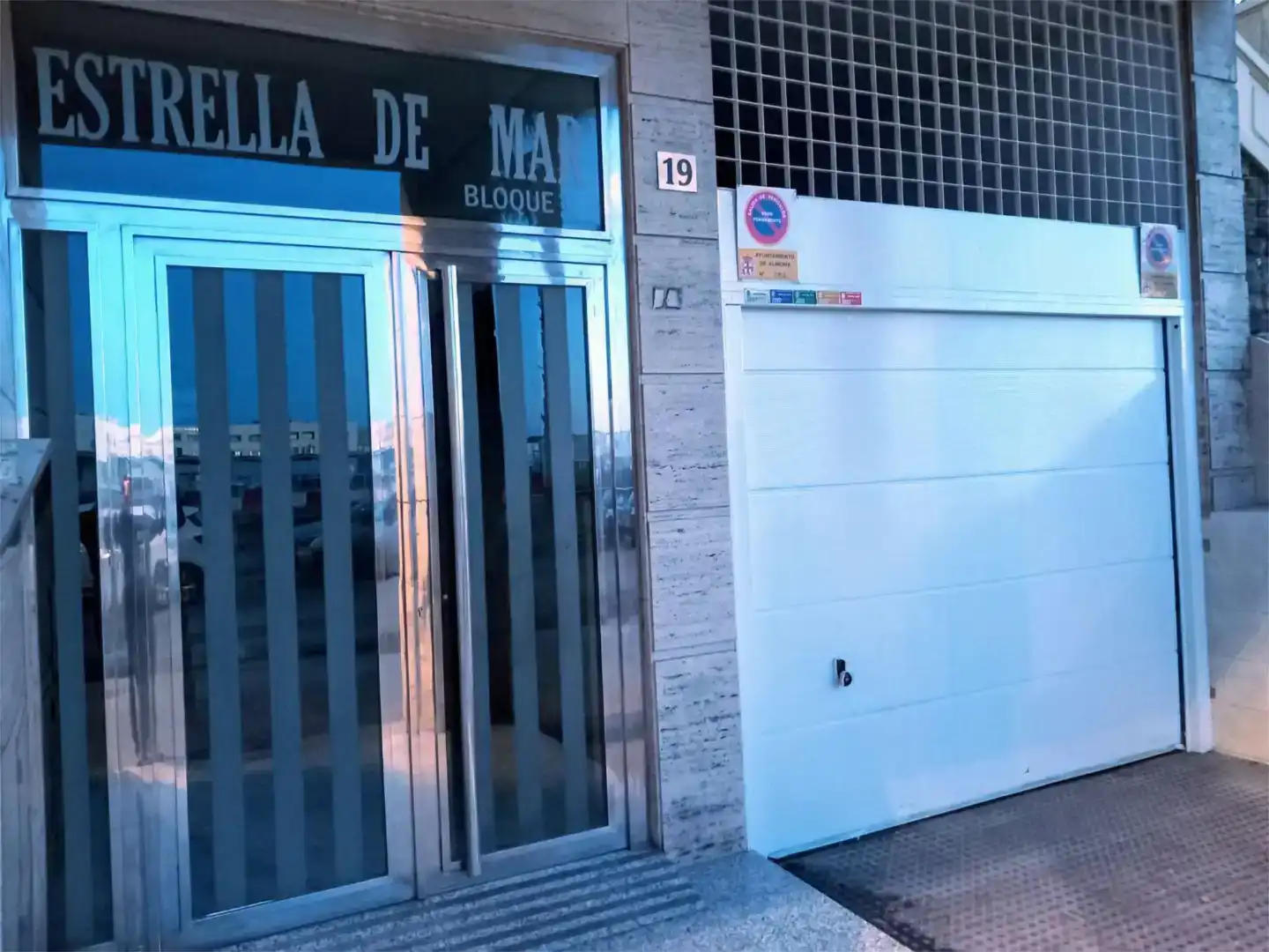 Aparcament de Pis en venda en  Almería Capital amb Balcó