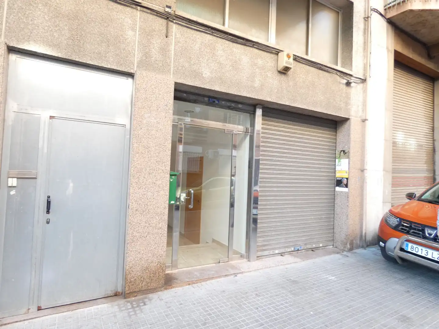 Local de lloguer en Ripollet amb Aire condicionat