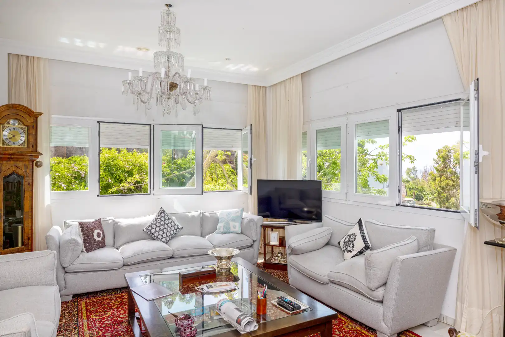 Sala de estar de Casa adosada en venta en Málaga con Aire acondicionado, Calefacción y Jardín privado