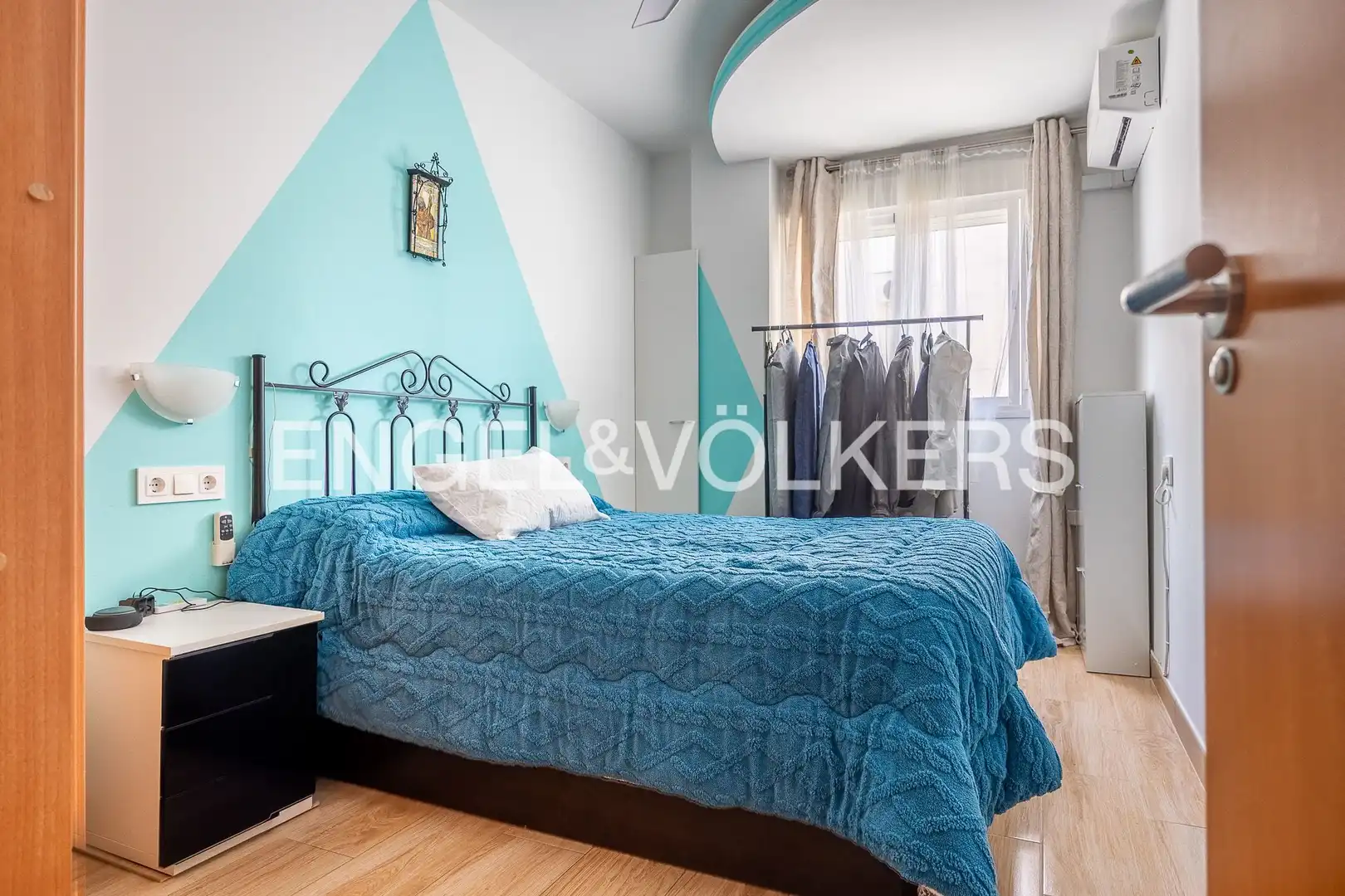 Habitación de Piso en venta en Sevilla con Aire acondicionado, Calefacción y Trastero