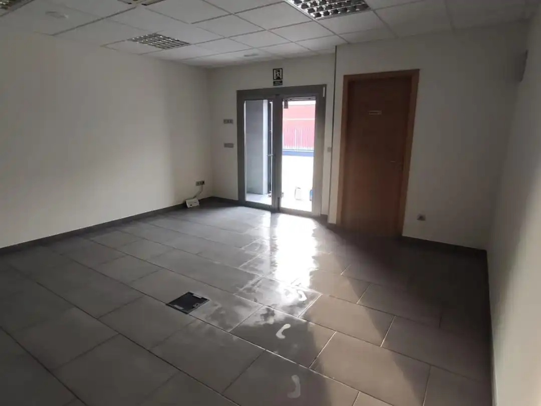 Oficina en venda en Santa Oliva amb Aire condicionat, Calefacció i Internet