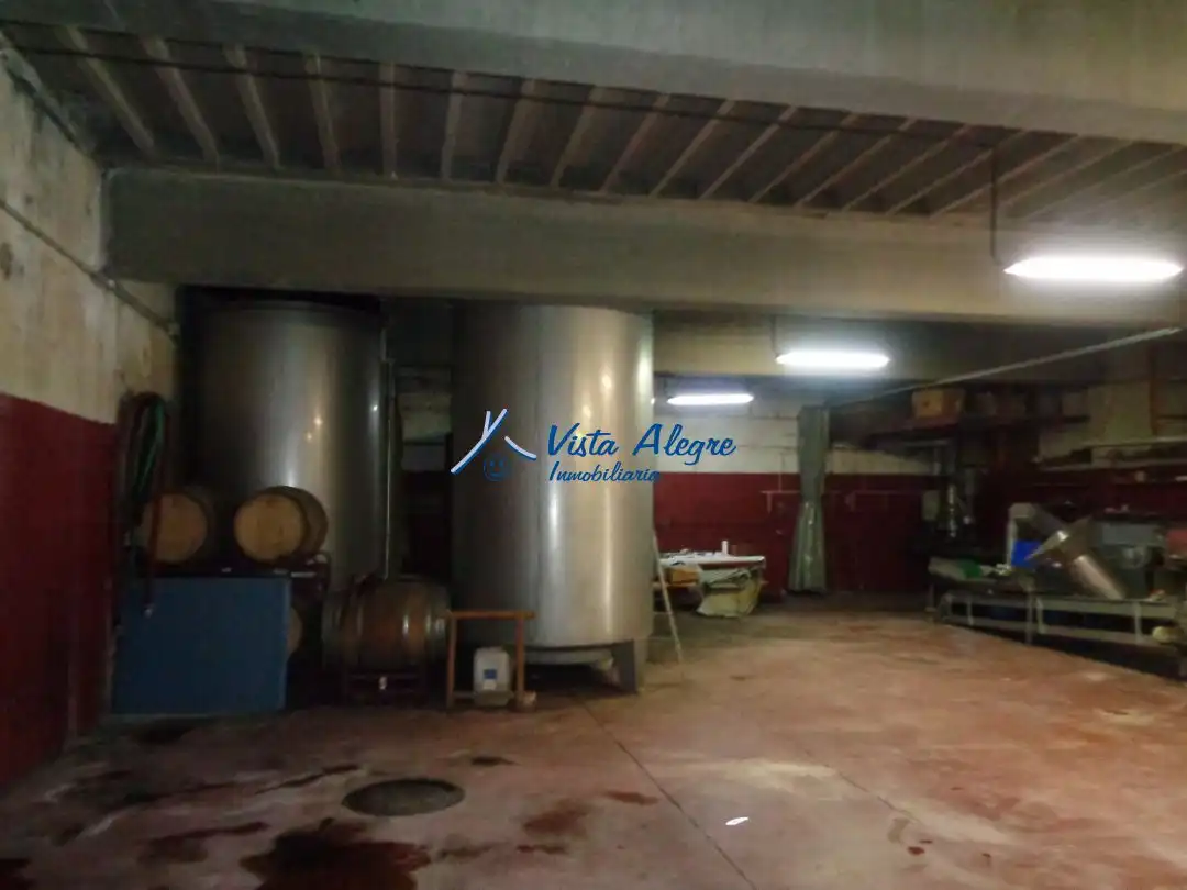Edificio en venta en Villabuena de Álava / Eskuernaga