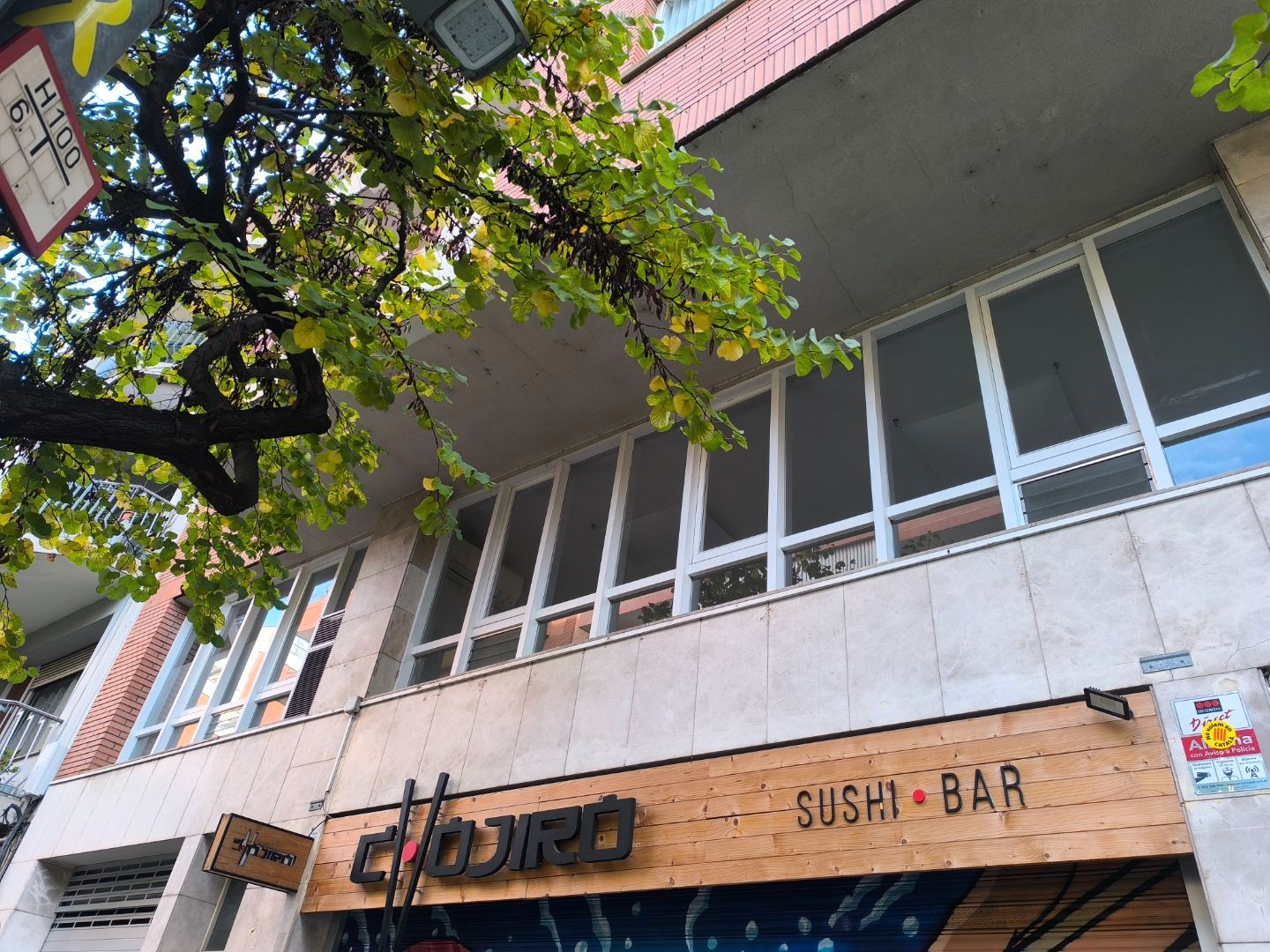 Oficina de lloguer en Girona Capital amb Aire condicionat, Calefacció i Internet