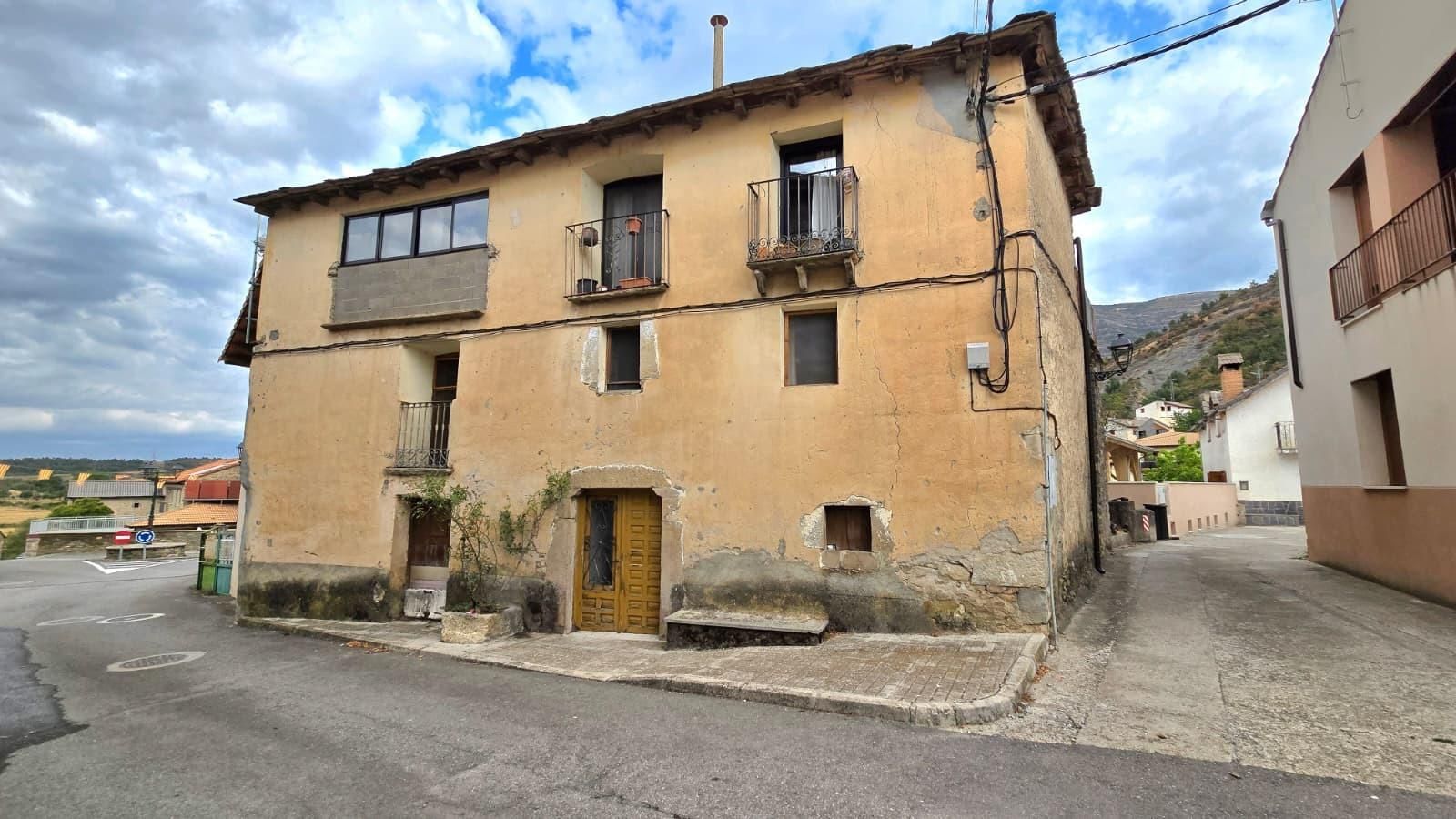 Vista exterior de Casa o xalet en venda en Yebra de Basa amb Calefacció, Terrassa i Traster