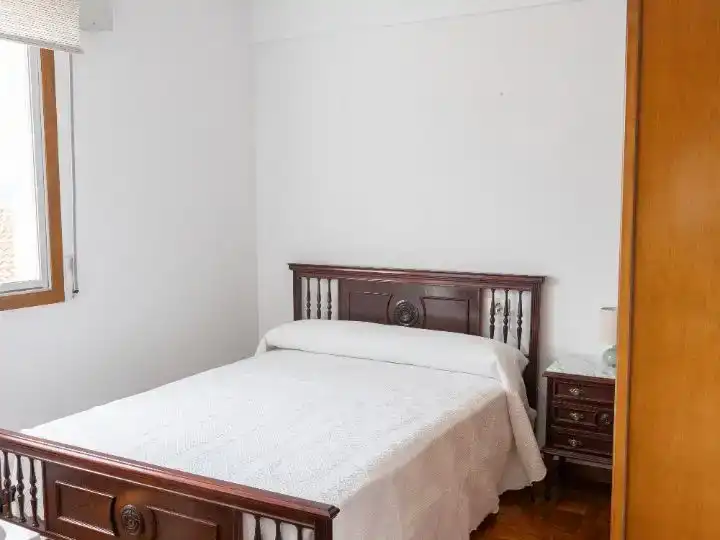 Dormitori de Pis de lloguer en Ponteceso amb Parquet, Traster i Moblat