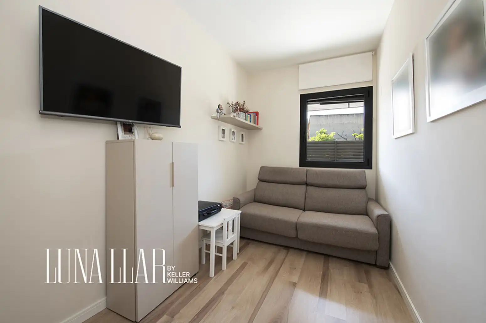 Schlafzimmer von Wohnung zum Verkauf in Gavà mit Klimaanlage, Privatgarten und Parkett