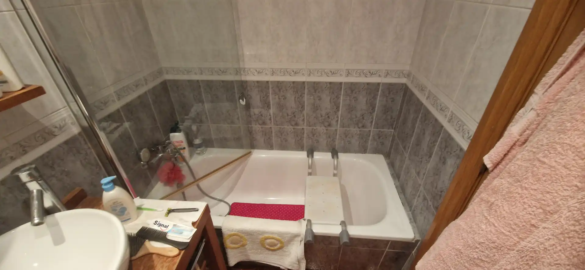 Bathroom of Detached homes for sale in Zaragoza  with Air Conditioner, Heating and Private garden