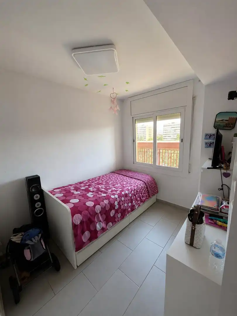 Piso en venta en La Mina