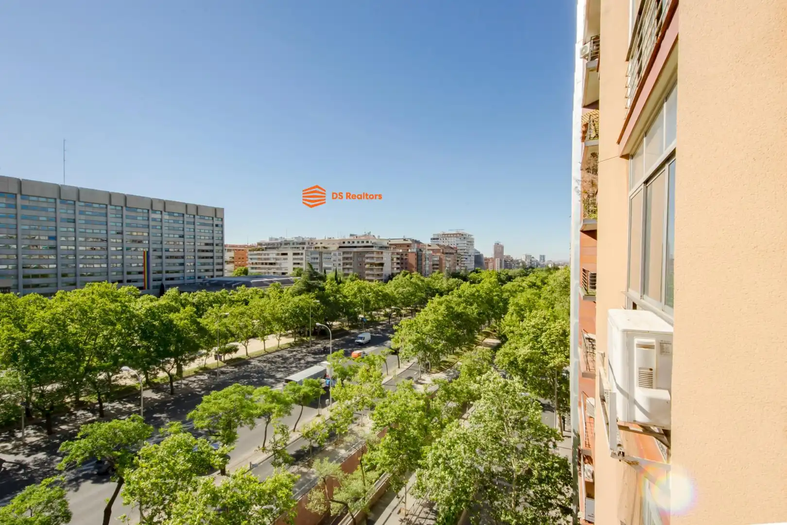 Exterior view of Flat for sale in Madrid  with Air Conditioner and Heating